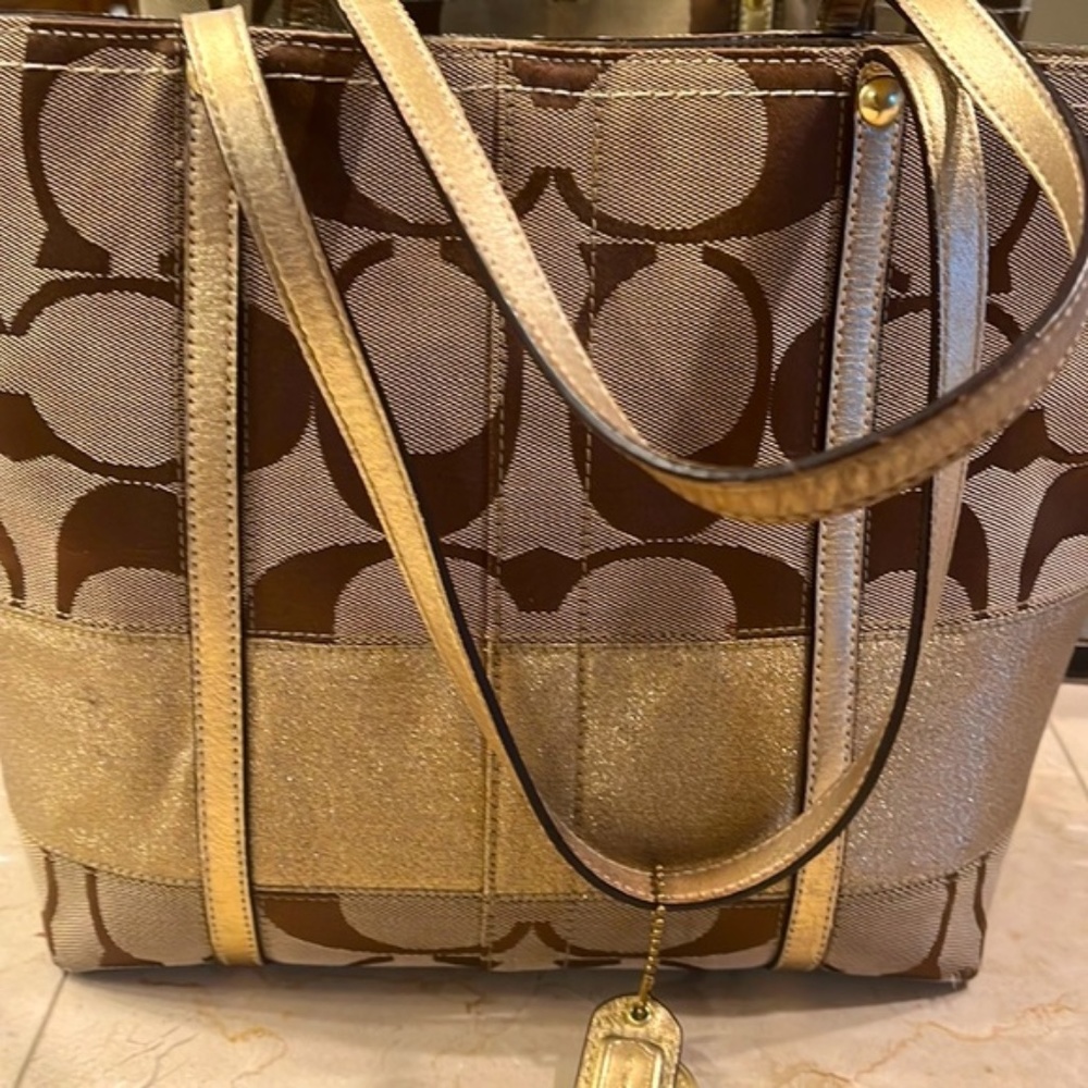 Coach Tote Gold Stripe